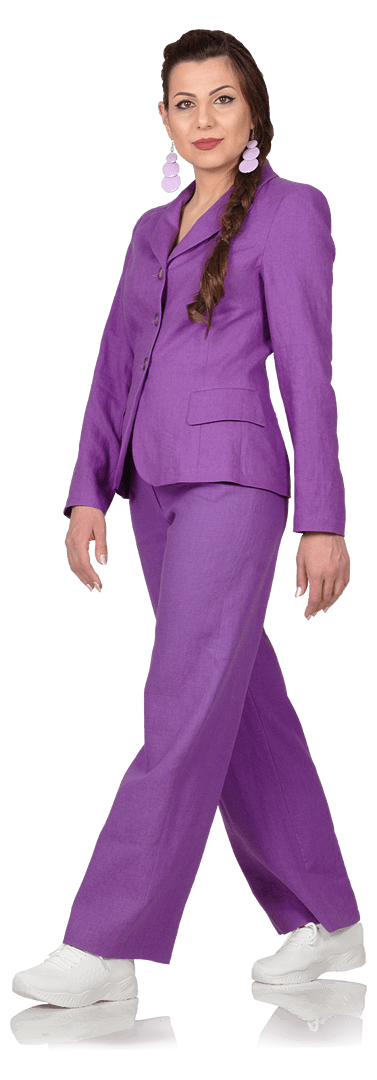 Класическо дамско сако и прав панталон