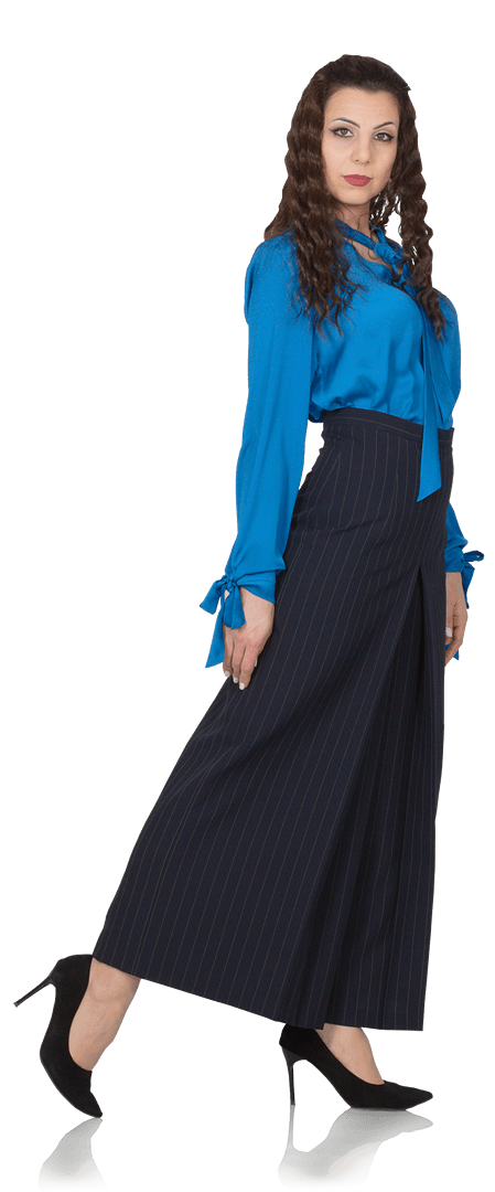 Елегантна комбинация от блуза и пола-панталон