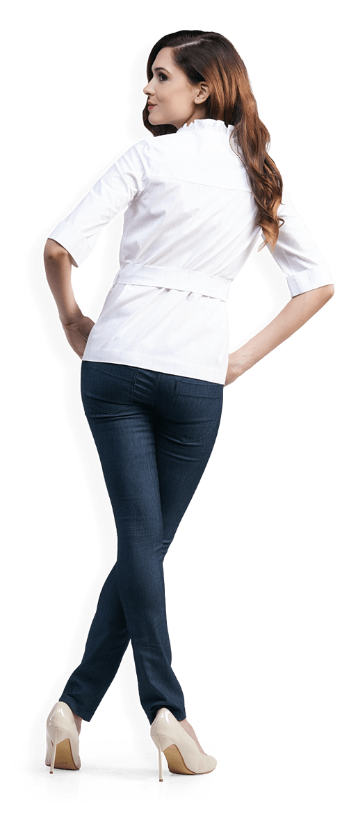 Панталон от деним и асиметрична блуза