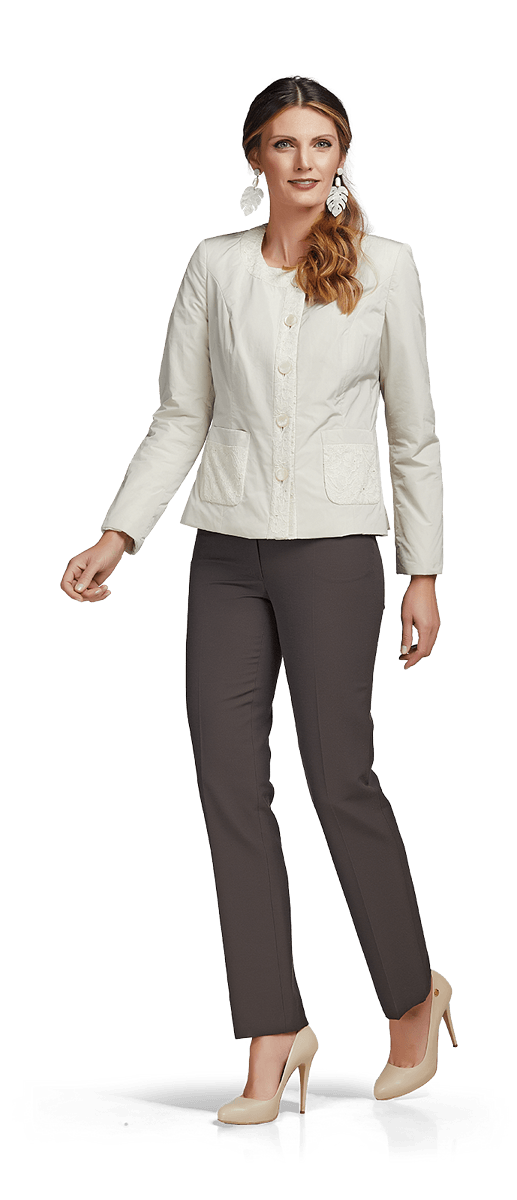 Елегантно светло сако и прав панталон