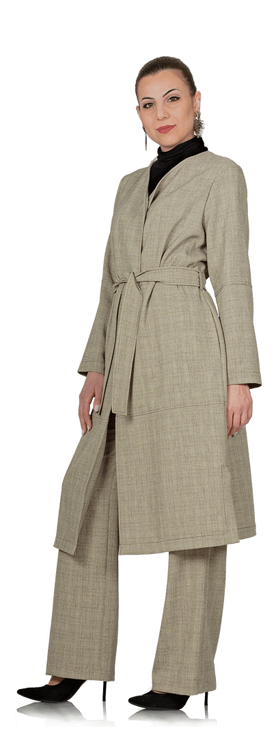 Костюм от елегантно манто и панталон