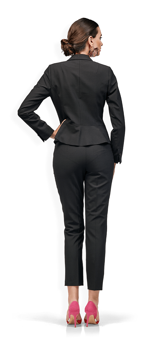 Елегантен костюм в черно