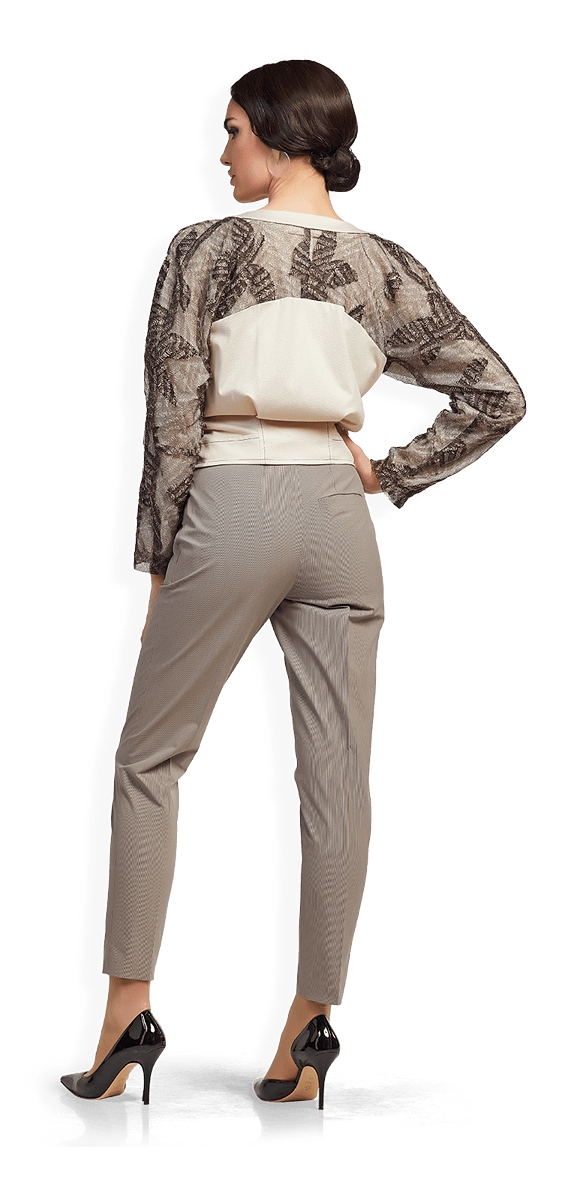 Късо яке с дантела и раиран панталон